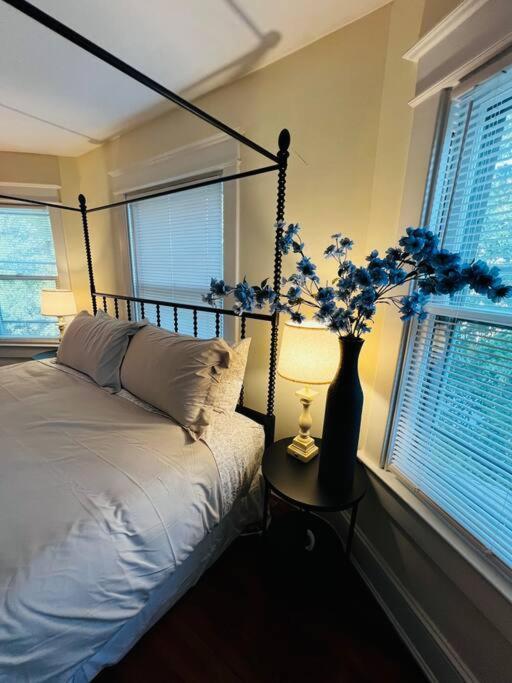 4 Bedroom Dc'S Best Location With Parking, Walk To Clarendon Metro, Shopping And Nightlife! Arlington Exterior foto